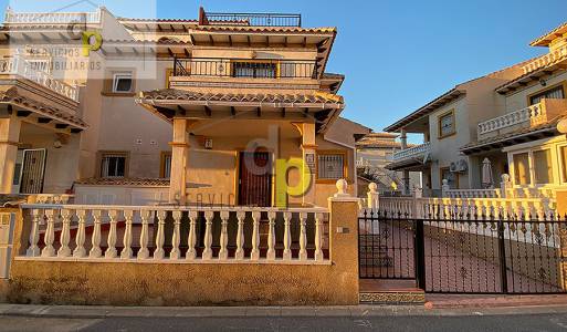Terraced house - Sale - Orihuela Costa - Cabo roig - La Zenia