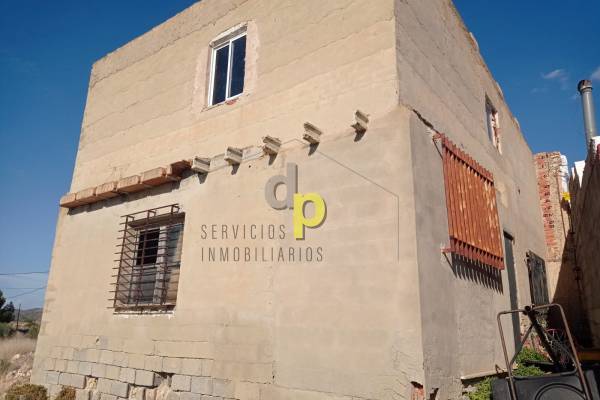 Casa adosada - Venta - Hondón de las Nieves - Hondón de las Nieves