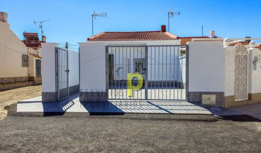 Townhouse - Sale - Torrevieja - La Siesta - El Salado -  Torreta