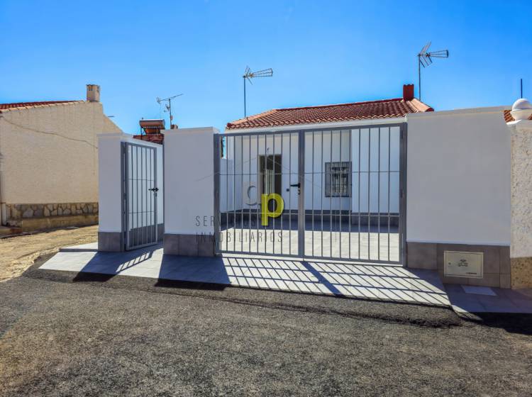 Sale - Townhouse - Torrevieja - La Siesta - El Salado -  Torreta