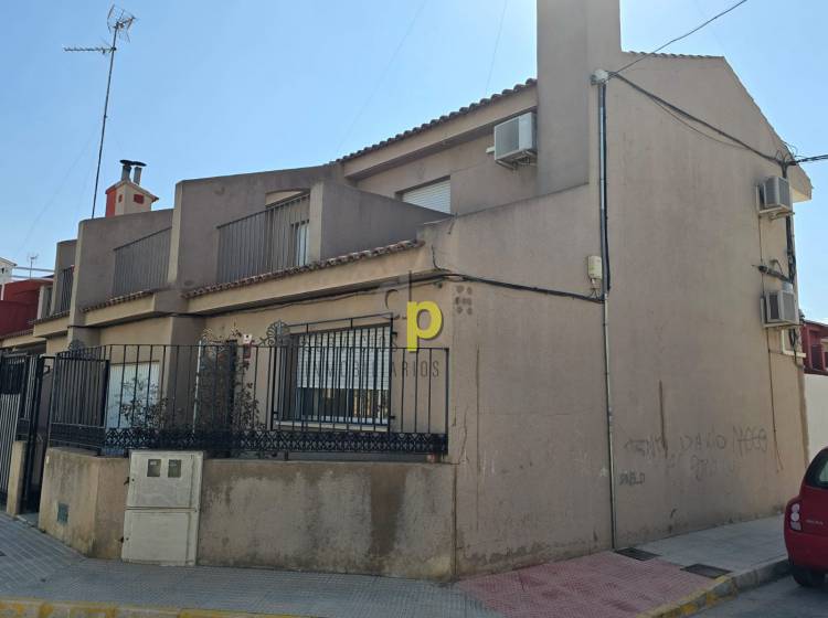 Sale - Terraced house - Dolores