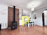 Sale - House - Montesinos