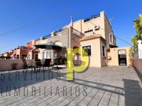 Sale - House - Montesinos