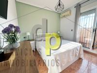 Sale - House - Montesinos