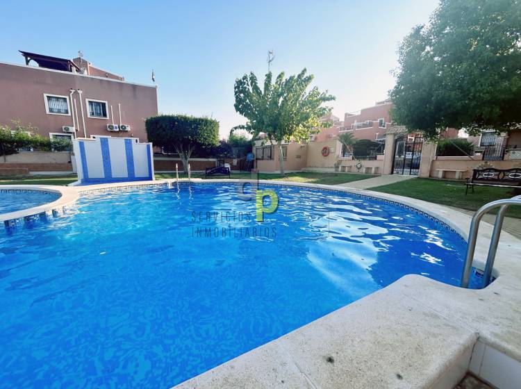 Sale - House - Montesinos