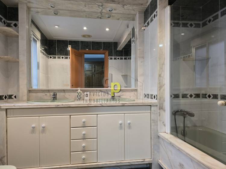 Alquiler larga temporada - Apartamento / Piso - Torrellano
