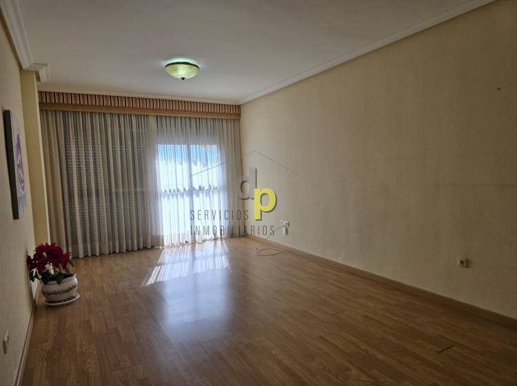 Alquiler larga temporada - Apartamento / Piso - Torrellano