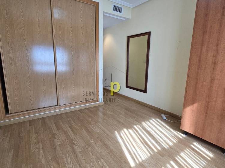 Alquiler larga temporada - Apartamento / Piso - Torrellano