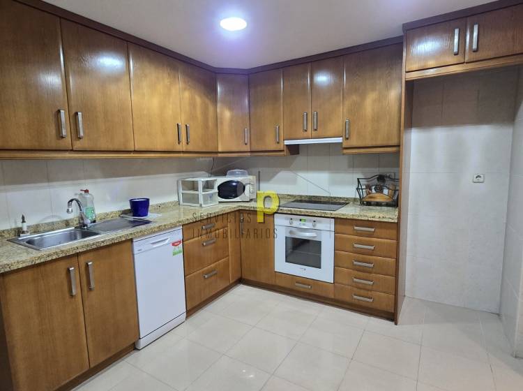 Alquiler larga temporada - Apartamento / Piso - Torrellano