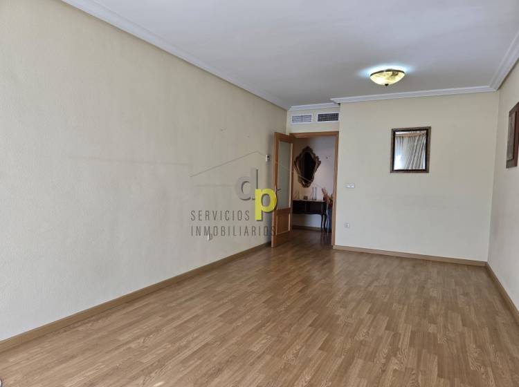 Alquiler larga temporada - Apartamento / Piso - Torrellano