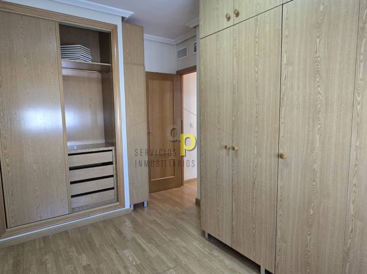 Alquiler larga temporada - Apartamento / Piso - Torrellano