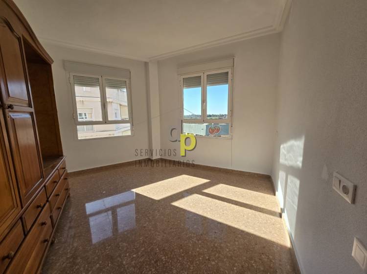 Alquiler larga temporada - Apartamento / Piso - Torrellano