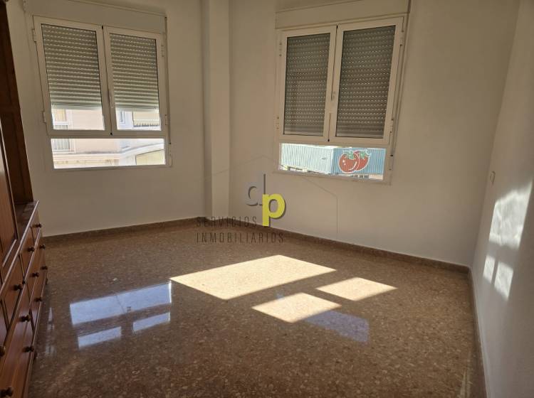 Alquiler larga temporada - Apartamento / Piso - Torrellano