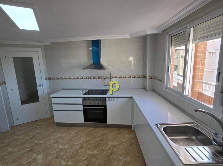 Alquiler larga temporada - Apartamento / Piso - Torrellano