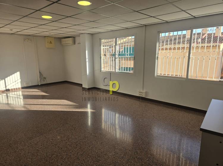 Alquiler larga temporada - Local  - Torrellano