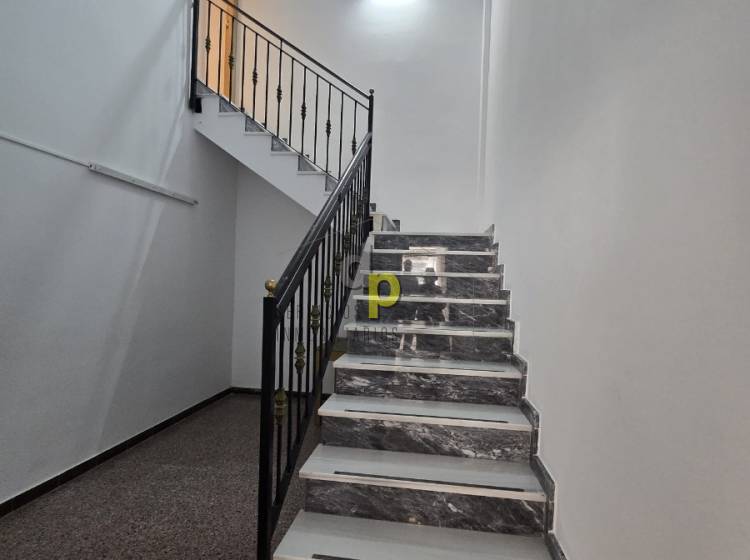 Alquiler larga temporada - Local  - Torrellano