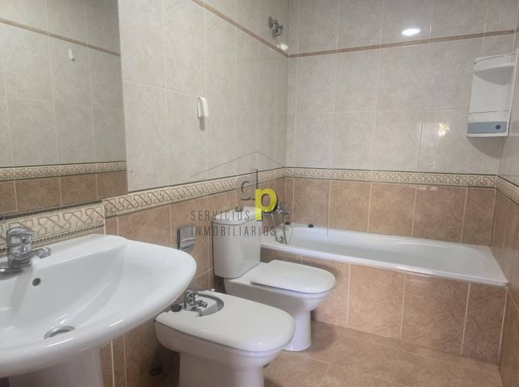 Alquiler larga temporada - Apartamento / Piso - Torrellano