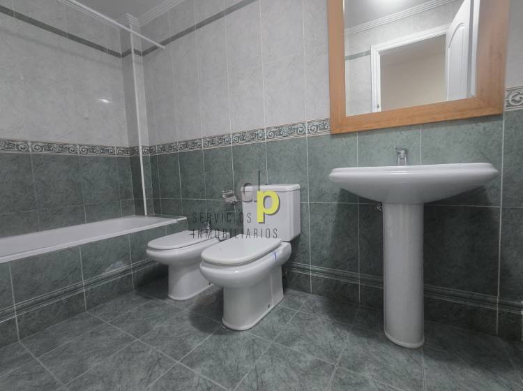 Alquiler larga temporada - Apartamento / Piso - Torrellano