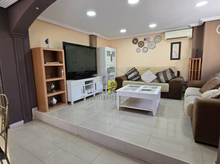 Venta - Villa - Arenales del Sol - Arenales