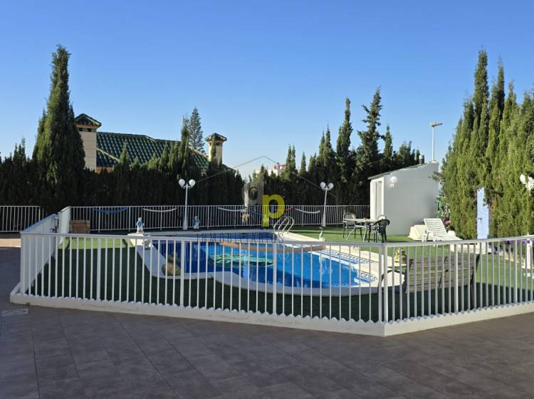 Venta - Villa - Arenales del Sol - Arenales