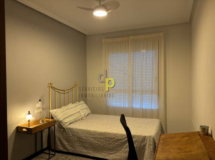 Alquiler larga temporada - Apartamento / Piso - Torrellano