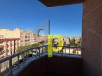 Alquiler larga temporada - Apartamento / Piso - Torrellano