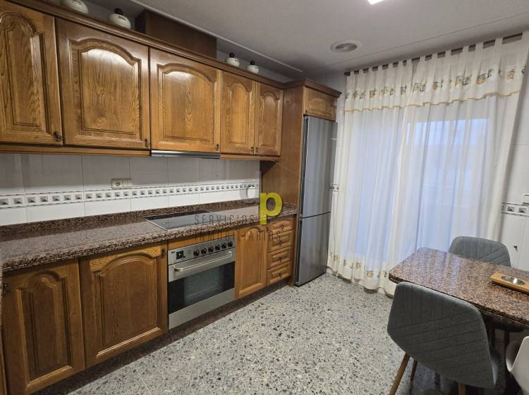 Alquiler larga temporada - Apartamento / Piso - Torrellano