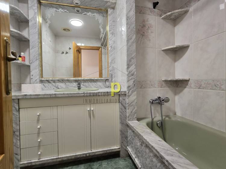 Alquiler larga temporada - Apartamento / Piso - Torrellano