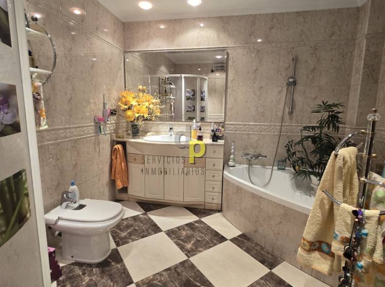 Sale - Apartment / Flat - Elche - El Toscar