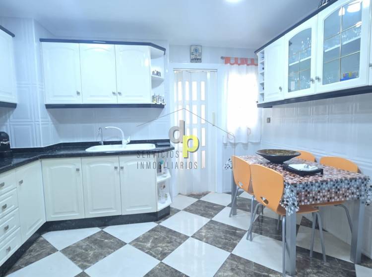 Sale - Apartment / Flat - Elche - El Toscar