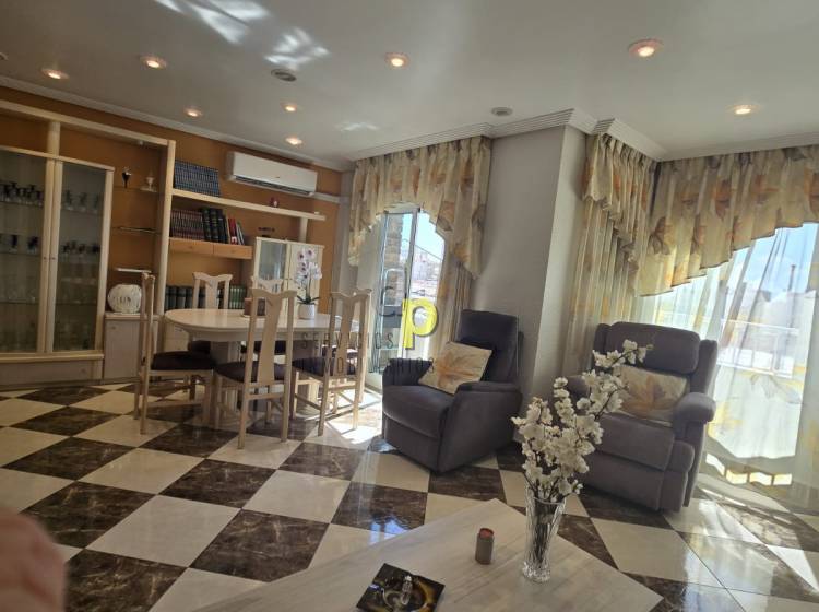 Sale - Apartment / Flat - Elche - El Toscar