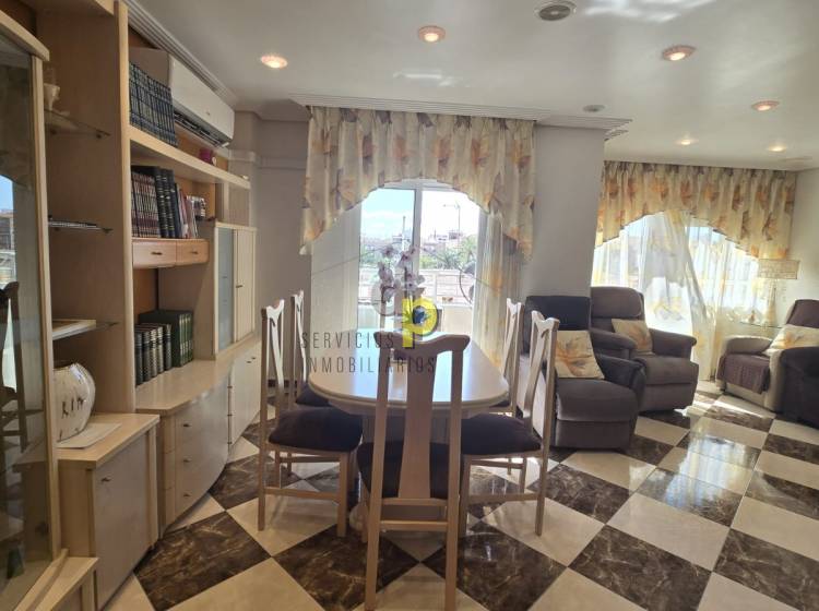 Sale - Apartment / Flat - Elche - El Toscar