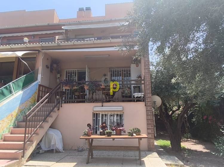 Sale - Townhouse - San Juan de Alicante