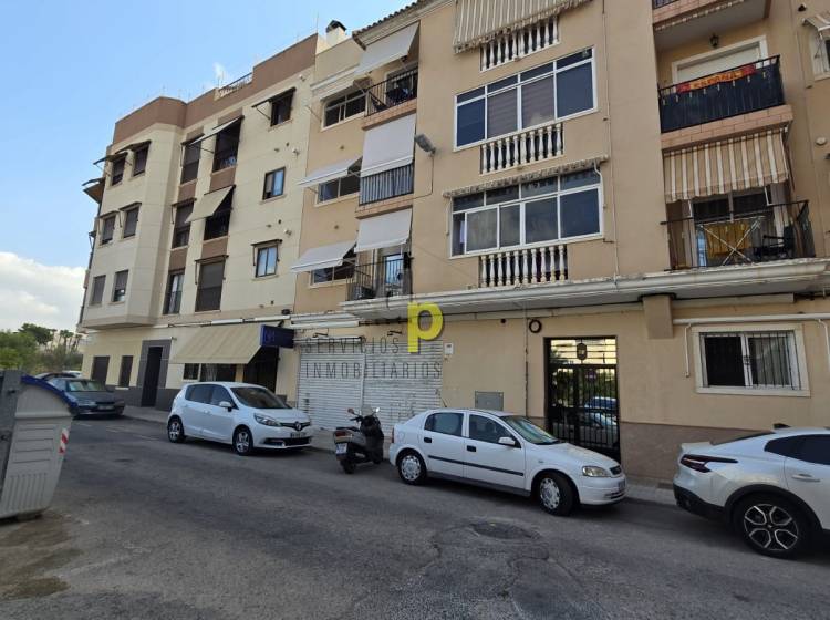 Sale - Local - Torrellano