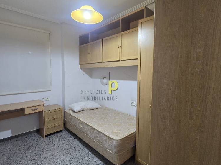 Alquiler larga temporada - Apartamento / Piso - Torrellano